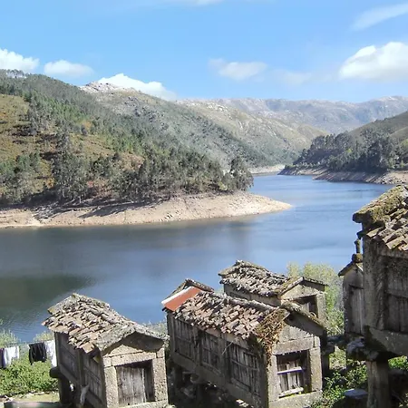 Comfortable House In Lindoso, Stunning Mountain View בית נופש