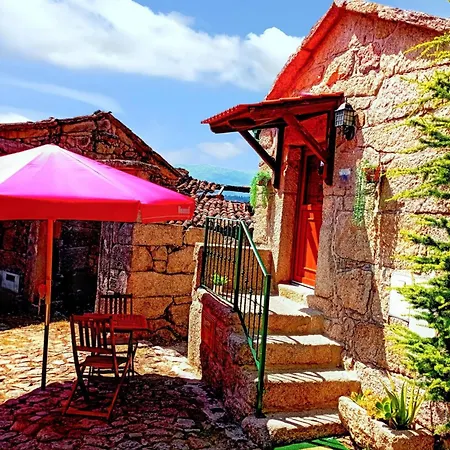 Comfortable House In Lindoso, Stunning Mountain View Hébergement de vacances *