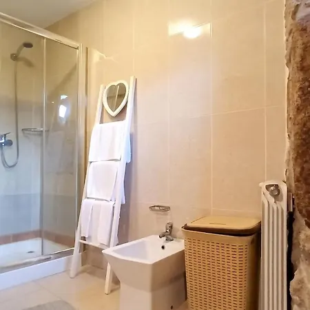 Comfortable House In Lindoso, Stunning Mountain View בית נופש מולדו