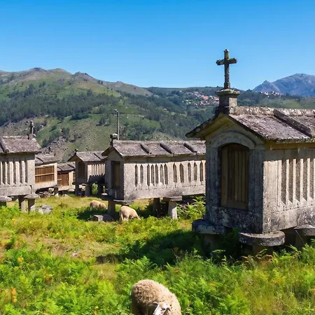 Comfortable House In Lindoso, Stunning Mountain View 펜션 *