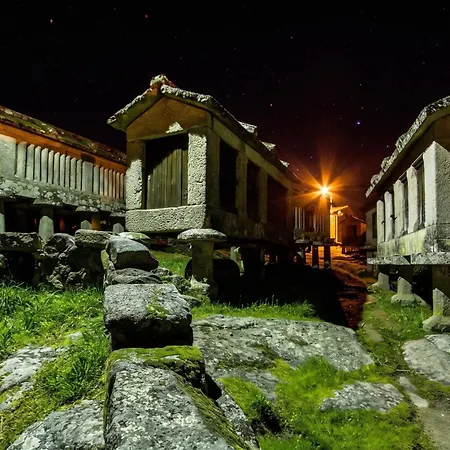 Comfortable House In Lindoso, Stunning Mountain View 펜션