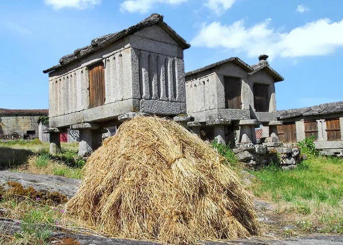 Ferienhaus Comfortable House In Lindoso, Stunning Mountain View Moledo (Viana do Castelo)