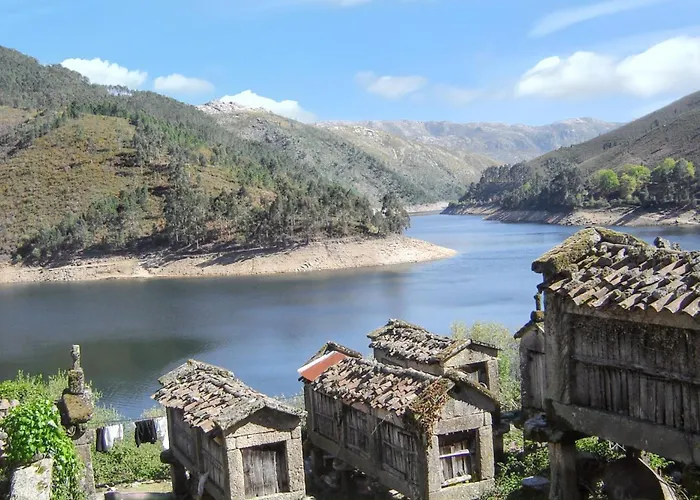 Comfortable House In Lindoso, Stunning Mountain View 펜션