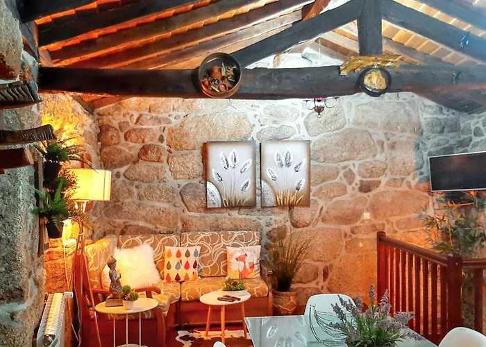 Comfortable House In Lindoso, Stunning Mountain View Ferienhaus Moledo (Viana do Castelo)