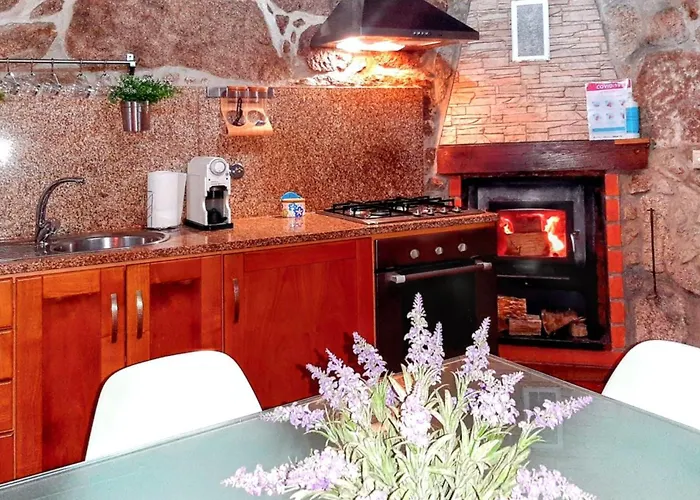 Comfortable House In Lindoso, Stunning Mountain View *